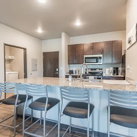 Spacious 2Br Suite Plus Patio Near Iowa State Ames Extérieur photo